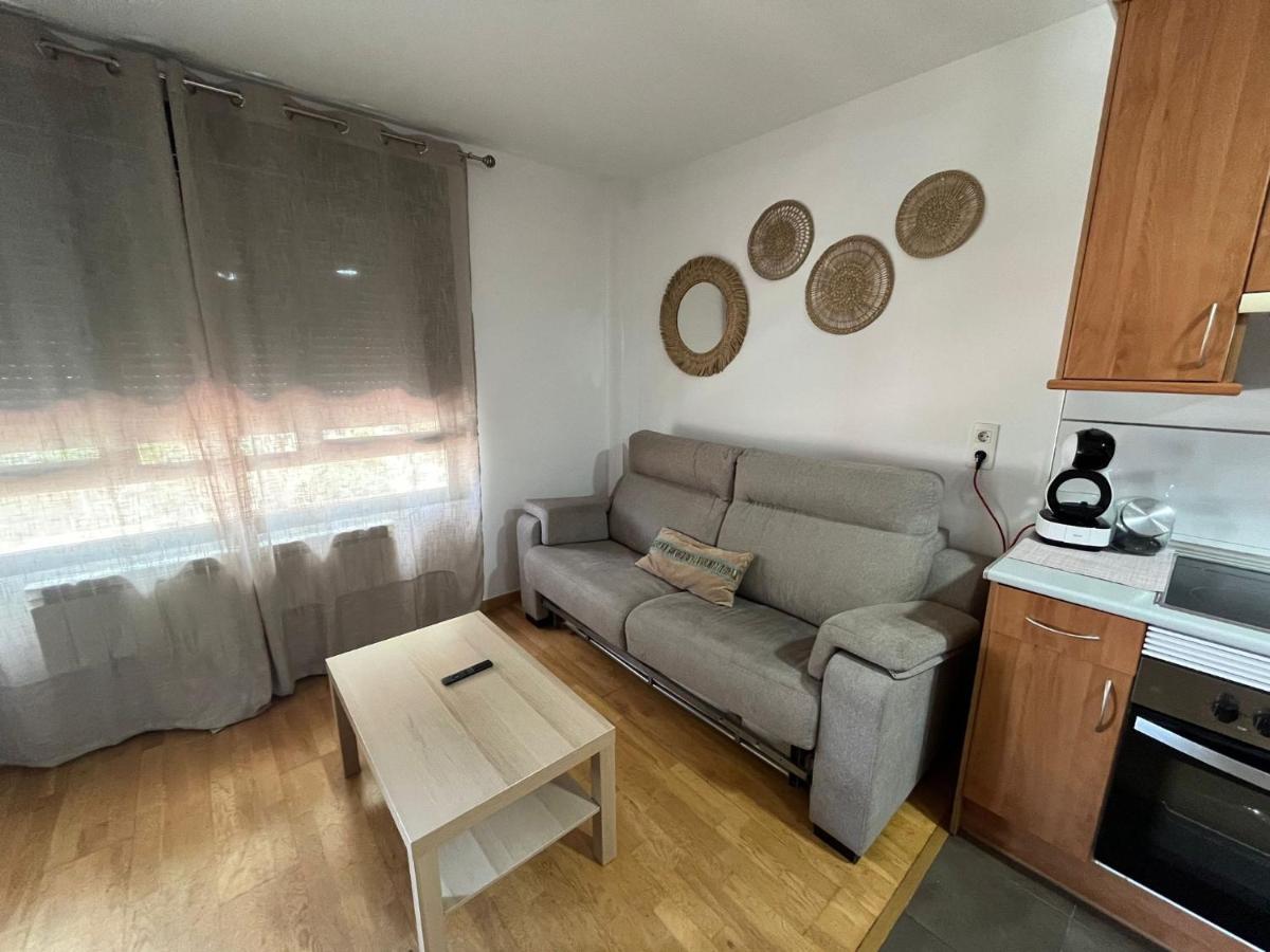 El Llano Job&Family Apartment La Puebla De Alfinden Bagian luar foto